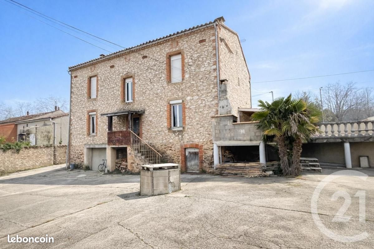 Maison 7 pièces 285 m² · au Garric · 285 m² · 180 000 €