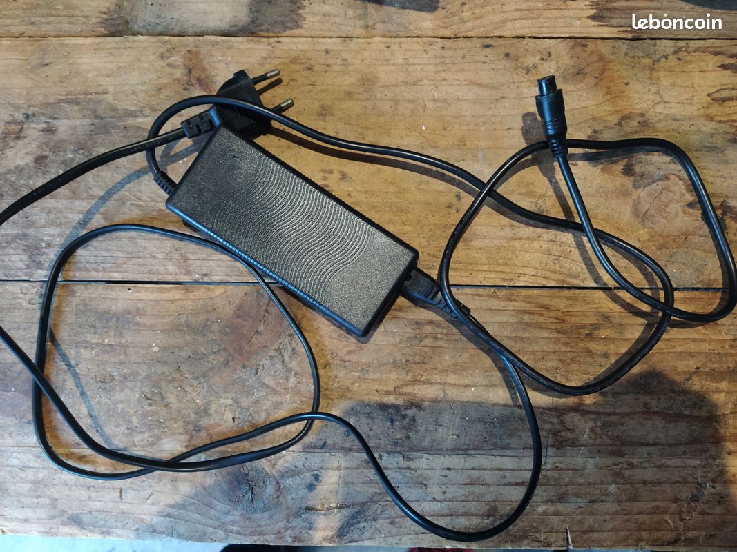 Batterie 36V + Chargeur (image 3)