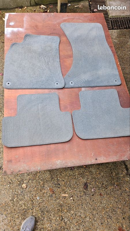 Tapis d'origine Audi A4 b8 b8.5 gris clair (image 1)