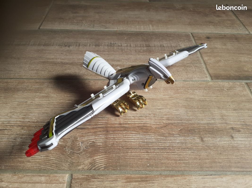 Falconzord (image 1)