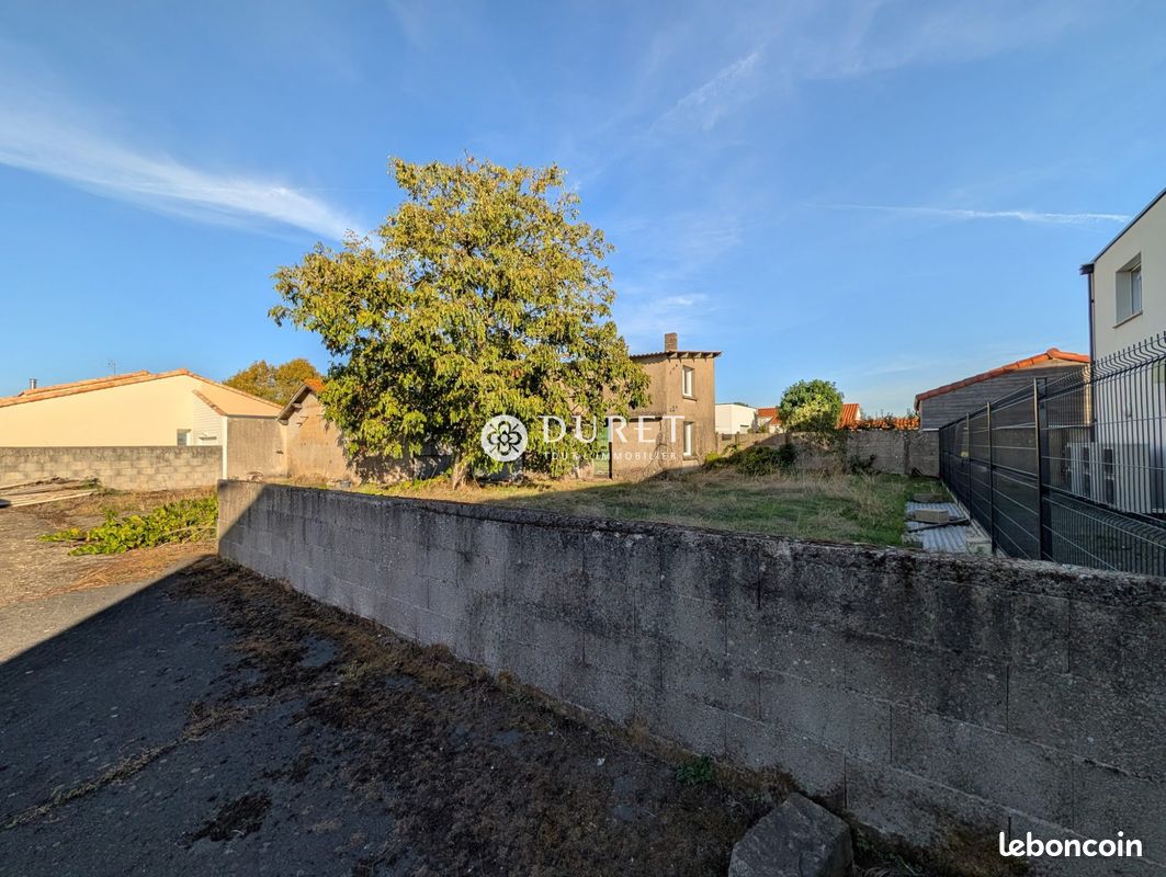 Terrain 602 m² · à Montaigu-Vendée · 602 m² · 138 400 €