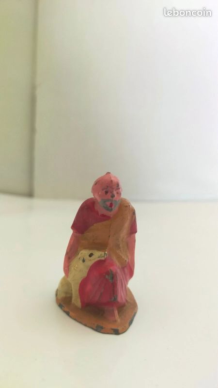 SANTON - Devineau, Pieraccini, Bacci - Berger agneau à genoux (6 cm réel)(fer) (image 1)