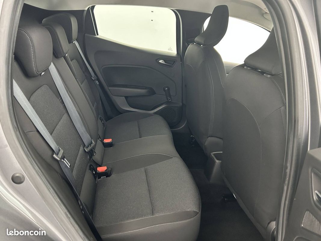 RENAULT Clio TCe 90 Equilibre (image 16)