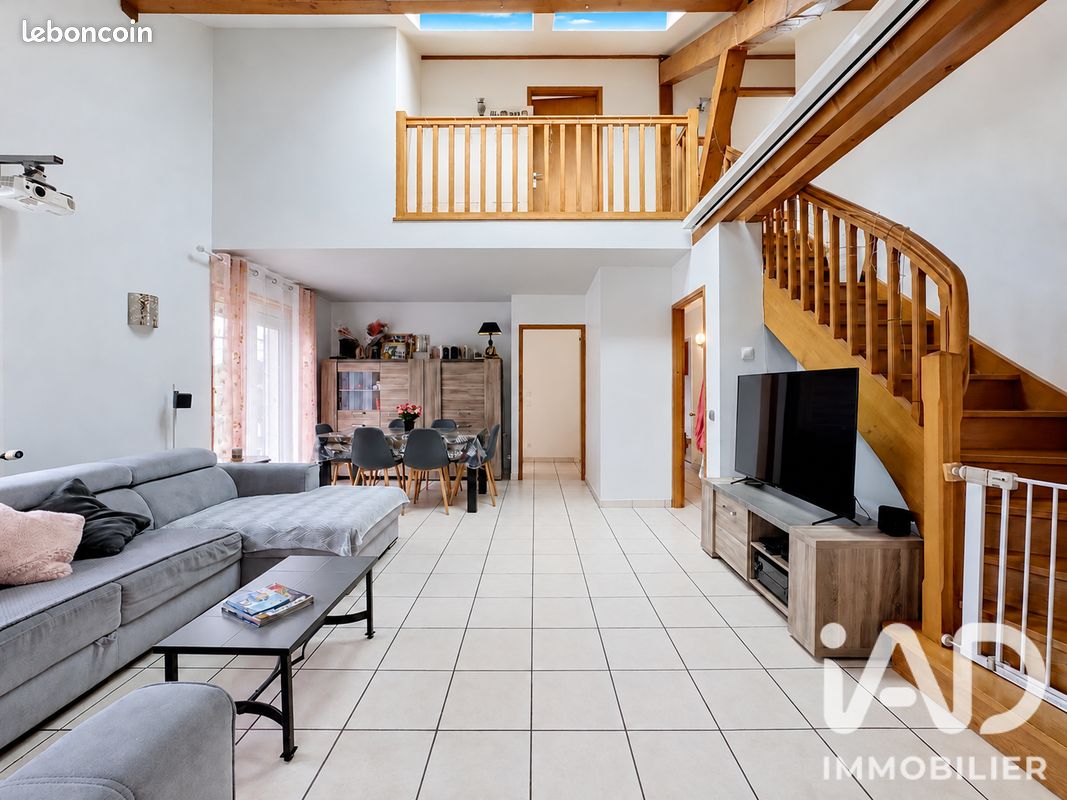 Appartement 5 pièces 126 m² · à Cranves-Sales · 126 m² · 425 000 €