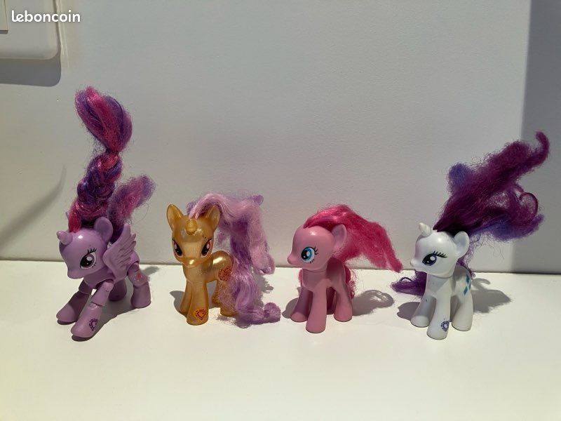 255 - 4 figurines licornes (image 1)