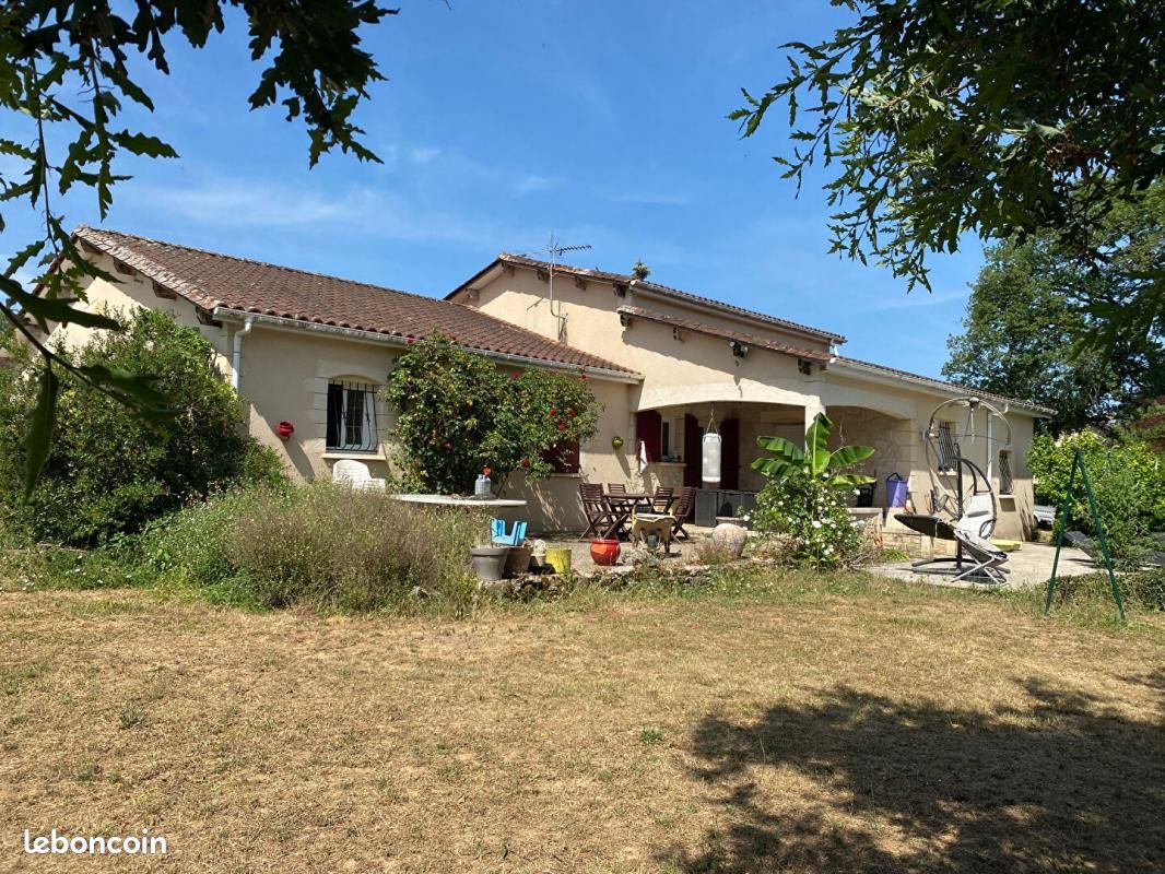 Maison 4 pièces 125 m² · à Limeyrat · 125 m² · 275 000 €