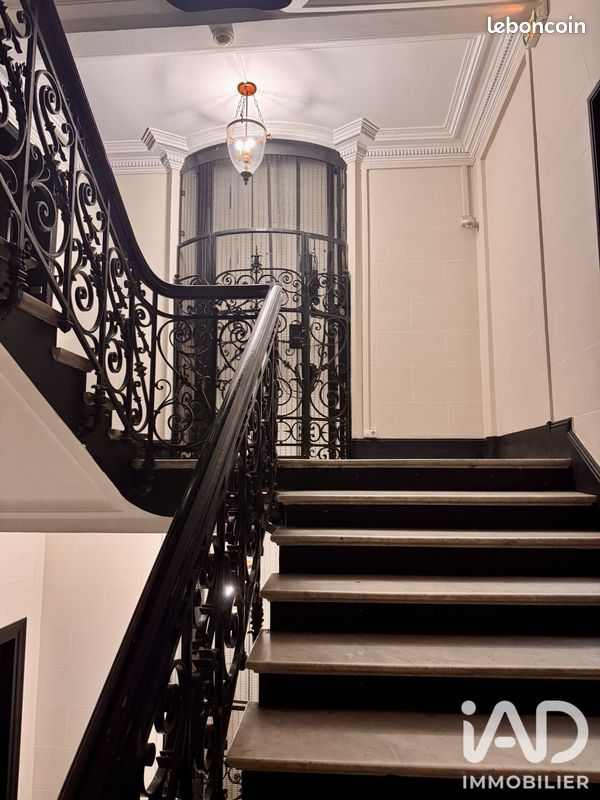 Appartement 4 pièces 151 m² · à La Madeleine · 151 m² · 575 000 €