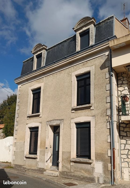 Maison 7 pièces 171 m² · à Vouillé · 171 m² · 250 000 €
