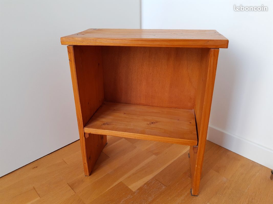 Table de chevet (image 1)