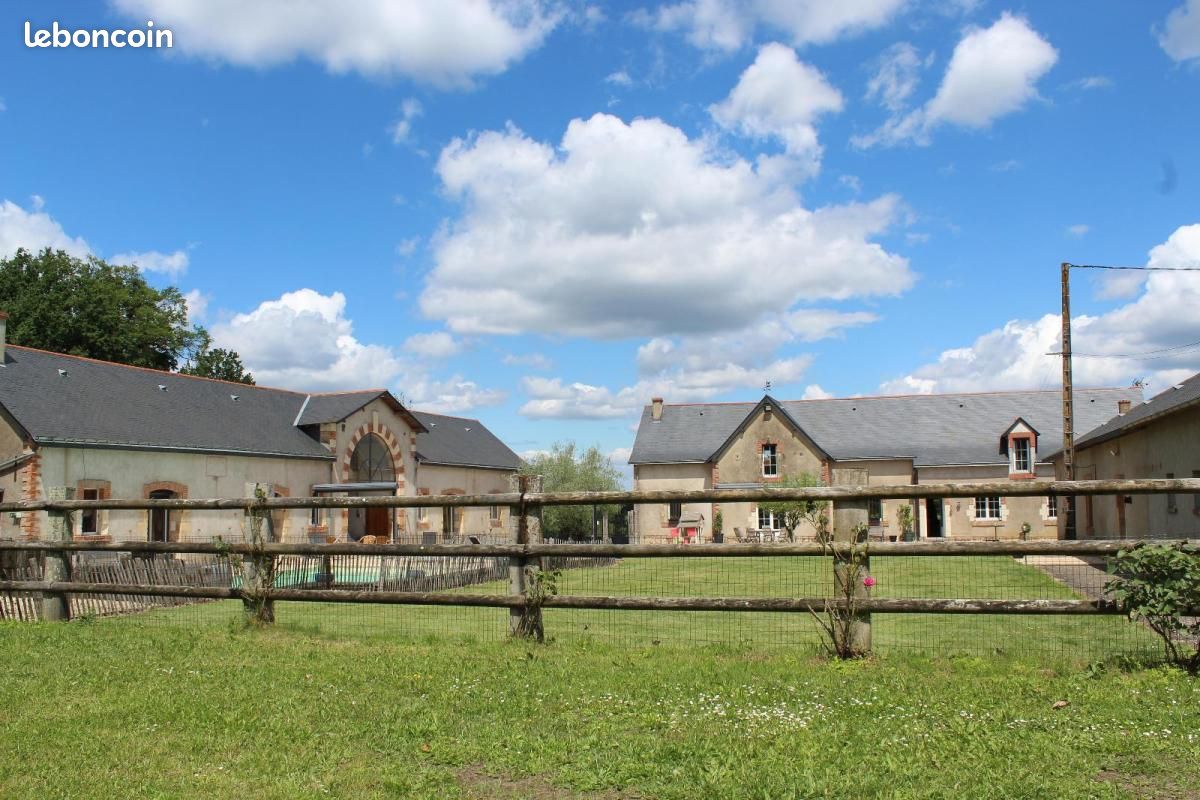 Maison 7 pièces 400 m² · à Seiches-sur-le-Loir · 400 m² · 798 000 €