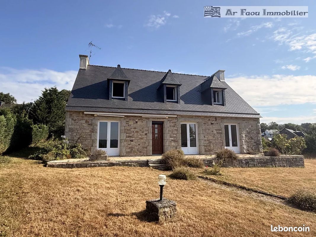 Maison 8 pièces 180 m² · à Hanvec · 180 m² · 372 600 €