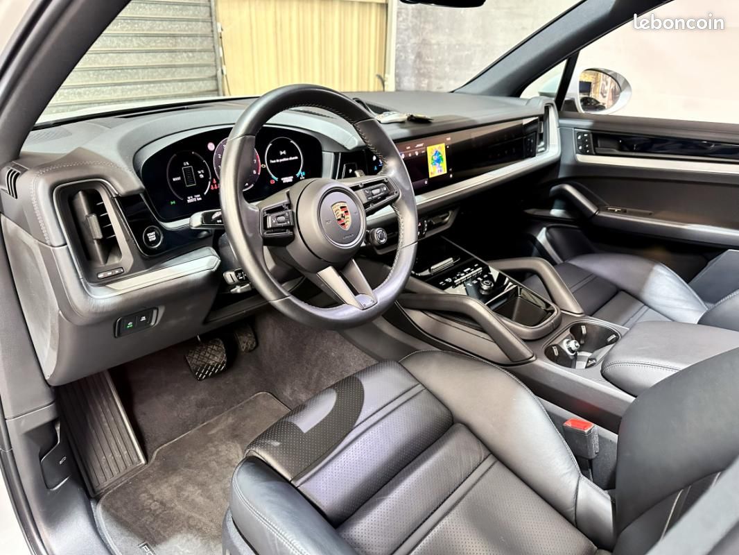 Porsche Cayenne E-Hybrid V6 3.0 470ch Tiptronic 8 (image 2)