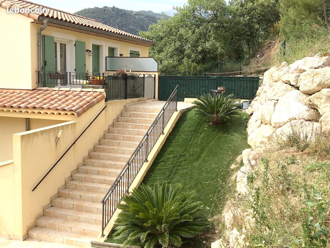 Appartement 2 pièces 45 m² · à Saint-Martin-du-Var · 45 m² · 890 €/mois