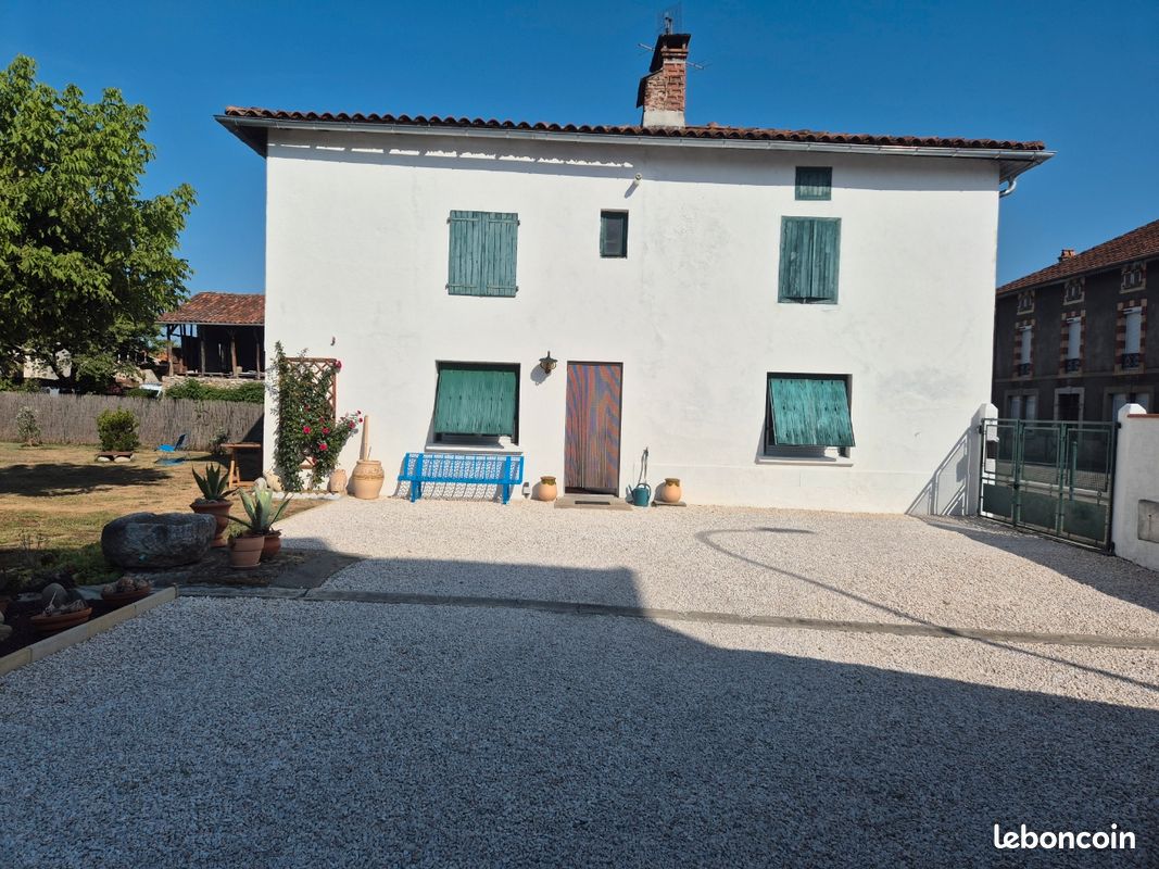 Maison 7 pièces 100 m² · à Lorp-Sentaraille · 100 m² · 172 000 €