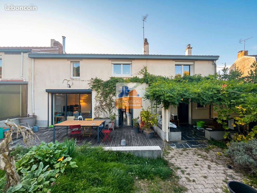 Maison 5 pièces 117 m² · à Bouguenais · 117 m² · 374 000 €
