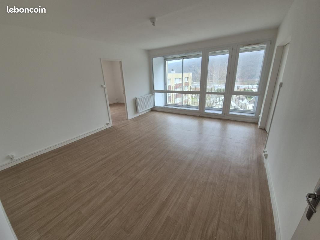 Appartement 5 pièces 100 m² · à Bogny-sur-Meuse · 100 m² · 619 €