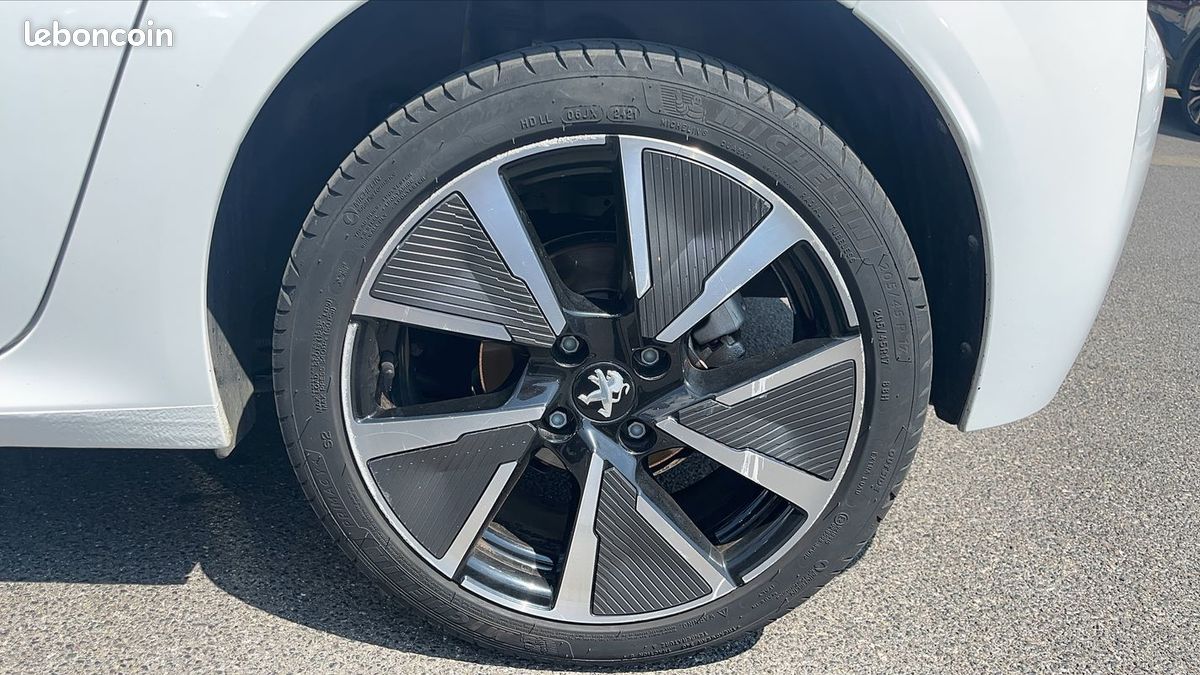 Peugeot 208 II 1.5 BlueHDi 100 Active Business (image 19)
