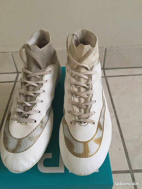 Chaussures de foot (image 1)