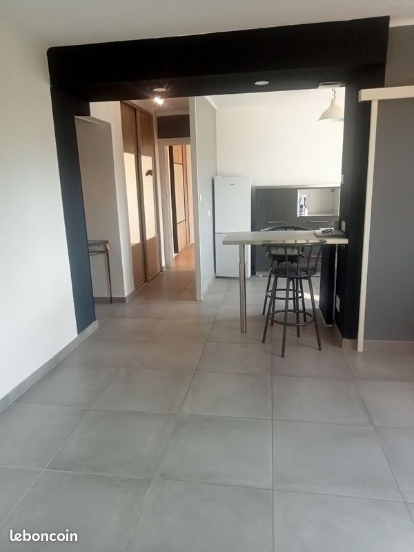 Appartement 2 pièces 60 m² · à Saint-Jean-Bonnefonds · 60 m² · 97 000 €