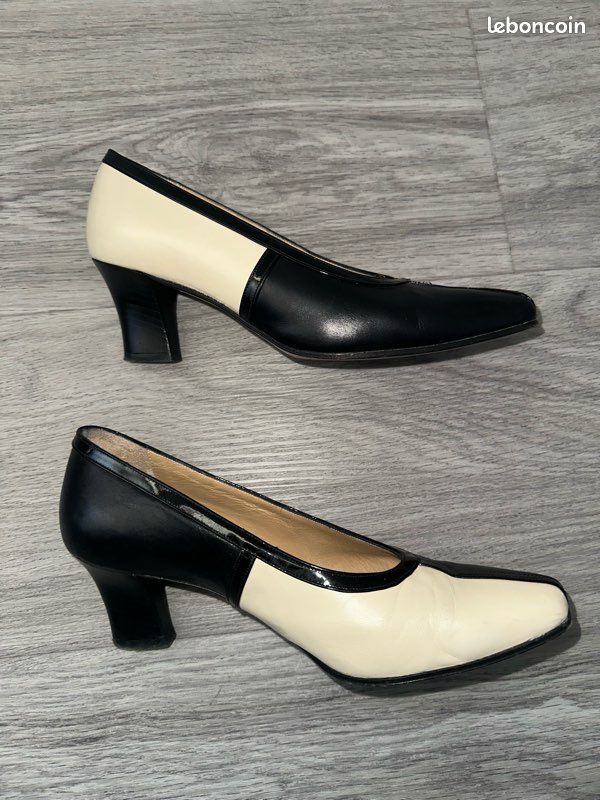 Escarpins Vintage Kestand Dahele – Cuir Marine – Taille 36 – Talons +7 Cm