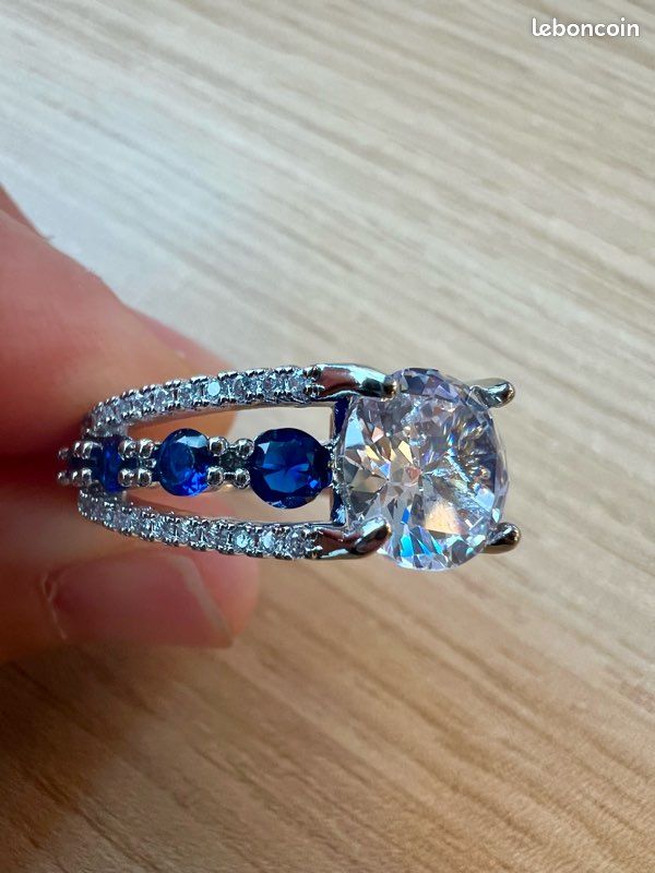 Bague Fantaisie Style Tibétain Avec Zircon/strass Transparent - Alliage - Neuf Sans Boîte