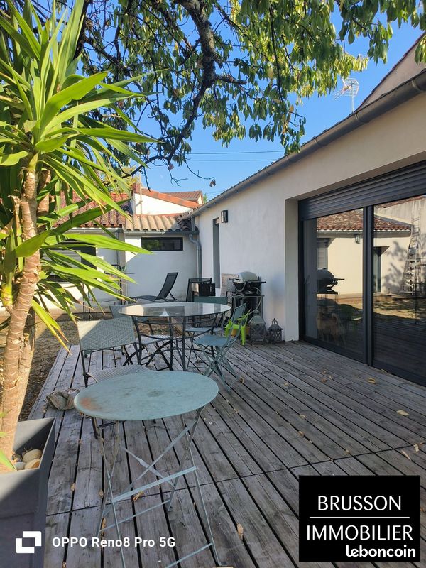Maison 3 pièces 126 m² · à Castres · 126 m² · 927 €
