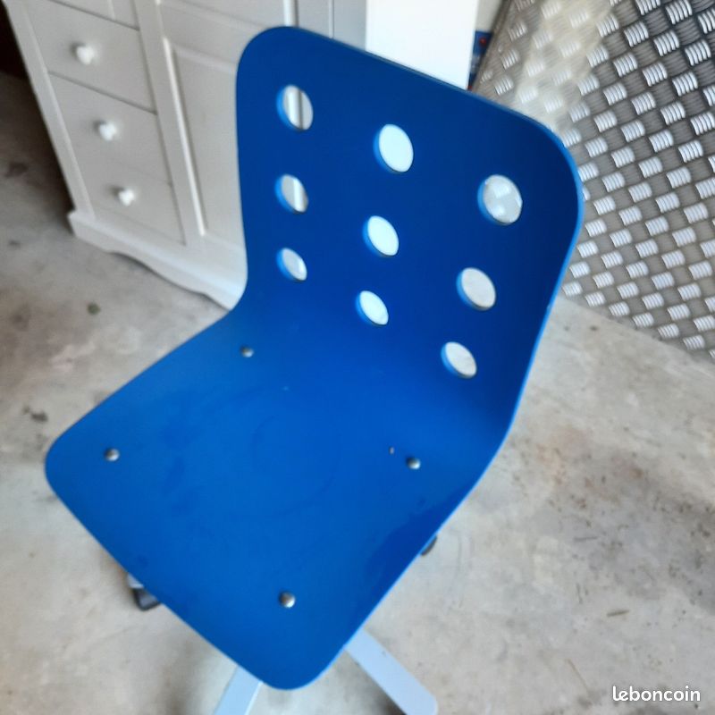 Chaise sur roulettes de bureau (image 1)