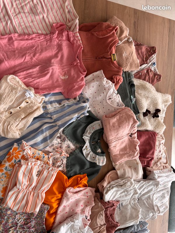 Lot vêtements bébé 12 mois (image 1)