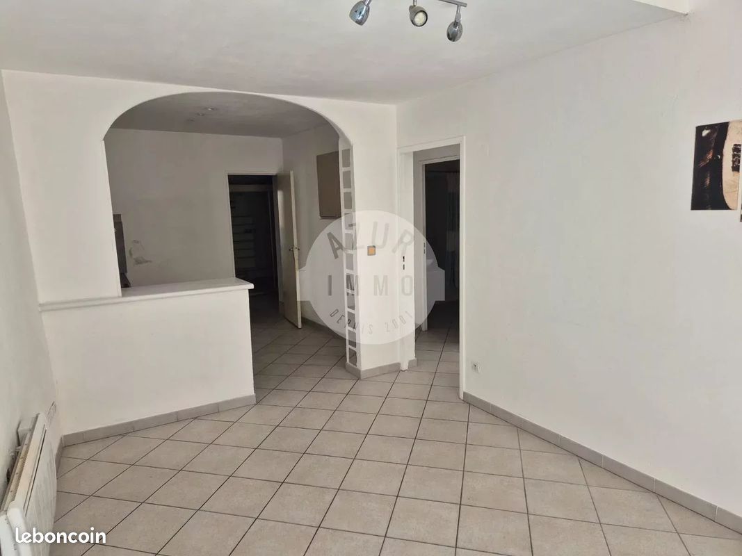 Appartement 2 pièces 44 m² · à Roquevaire · 44 m² · 141 750 €