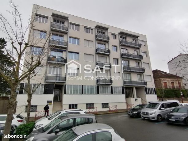 https://img.leboncoin.fr/api/v1/lbcpb1/images/3a/af/d3/3aafd395be4bfa73f4a0eb74dc3e49713667165c.jpg?rule=ad-image