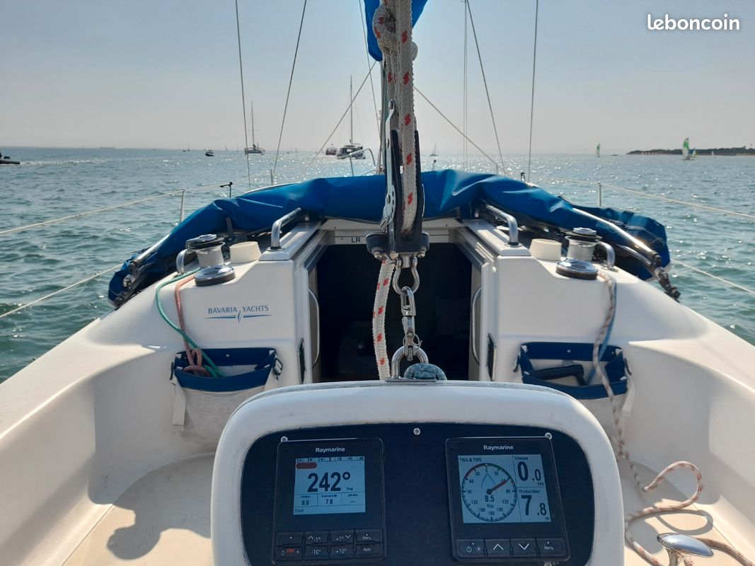 BAVARIA CRUISER 31 — View photo 1