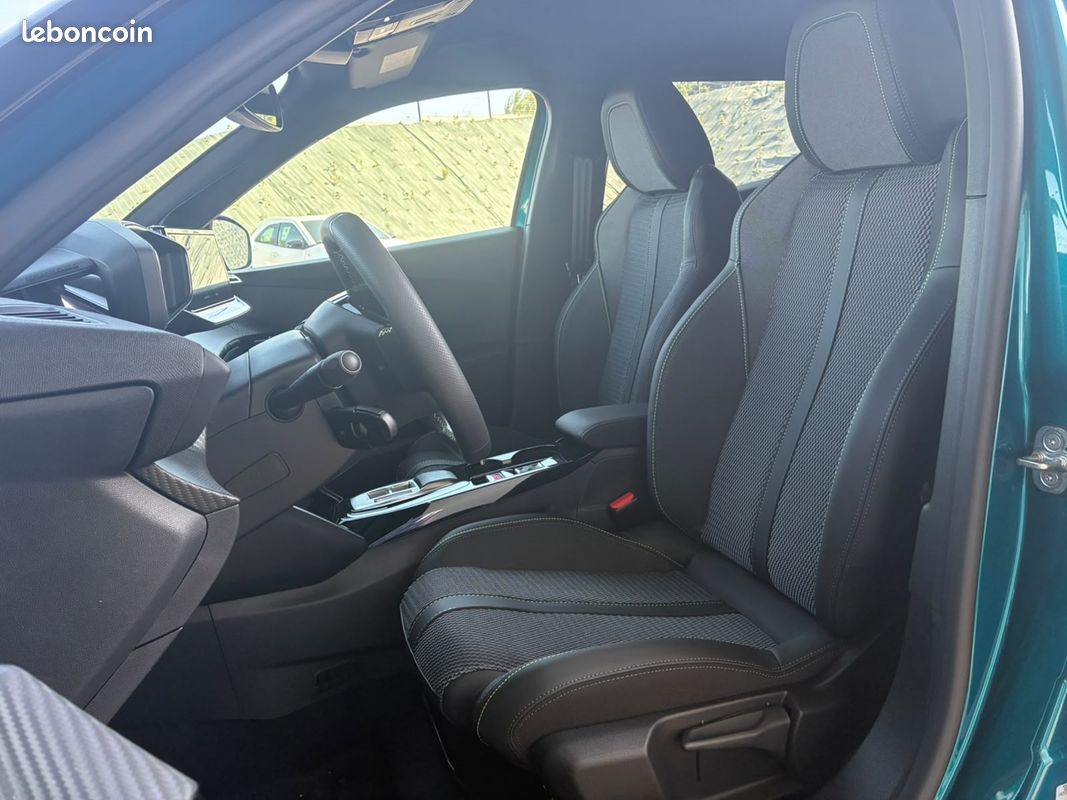 Peugeot 2008 1.2 HYBRID 145CH GT E-DCS6 (image 10)