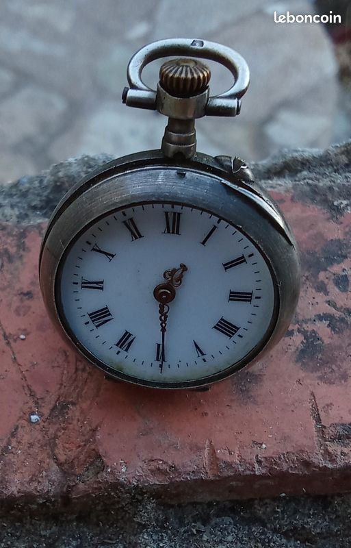 HORLOGERIE PETITE MONTRE GOUSSET CYLINDRE 10 RUBIS BOITIER ARGENT POINÇON CRABE