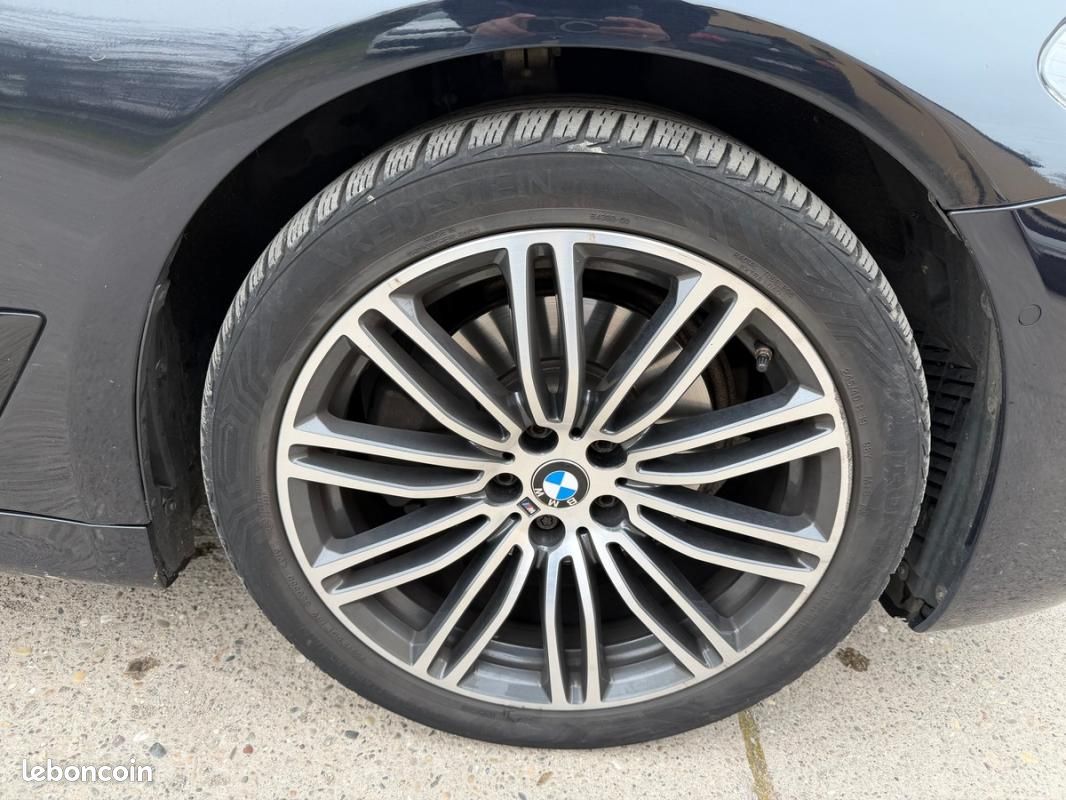 BMW Série 5 G30 520D xDrive 190 ch BVA 8 M Sport Harman Kardon / Toit ouvrant Caméra 360° (image 34)