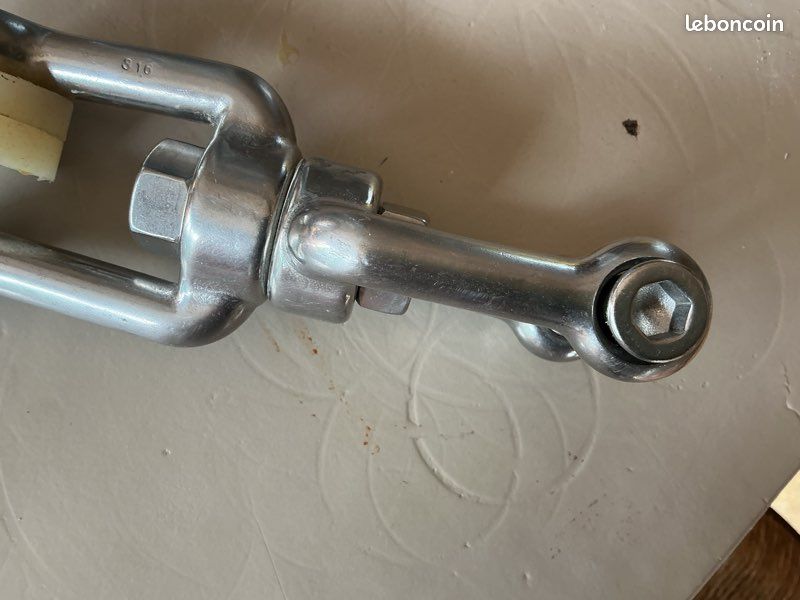 Gros émerillon de mouillage inox (image 2)