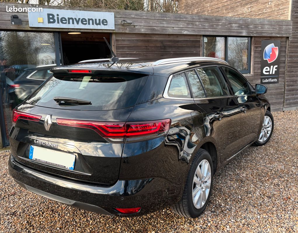 Renault Mégane Estate noire, photo 2