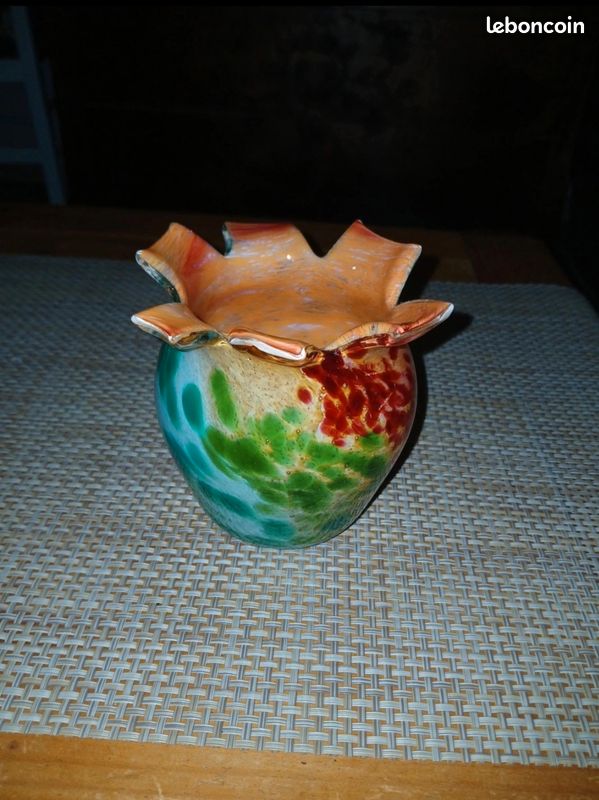 Vase en pâte de verre (image 1)