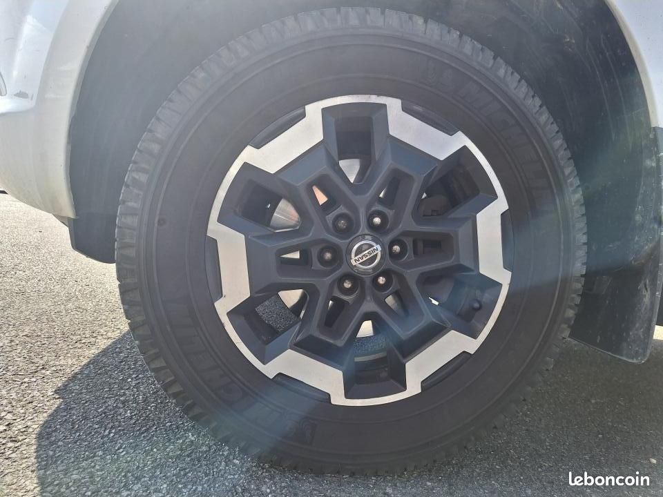 Nissan np300 navara double cab 2.3 dci 165 n-connecta 4wd (image 25)