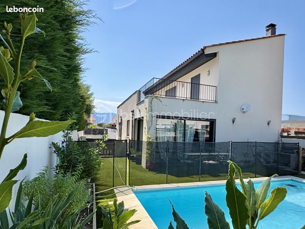 Maison 5 pièces 111 m² · à Joch · 111 m² · 265 000 €