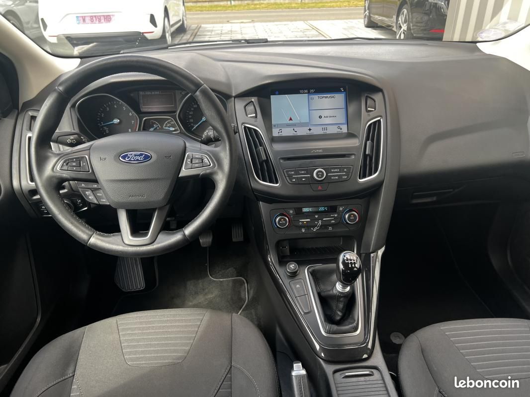 Ford Focus 3 PH2 TITANIUM 1.0 ECOBOOST 125CH BVM (image 8)