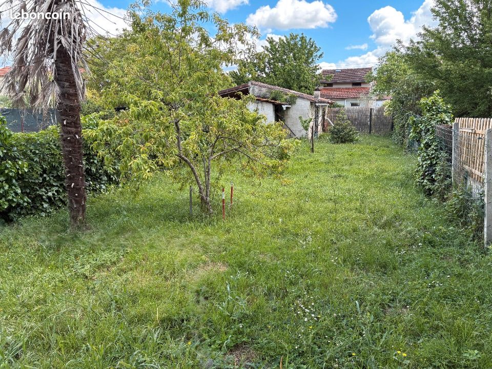 Terrain 207 m² Castres · 40 000 €