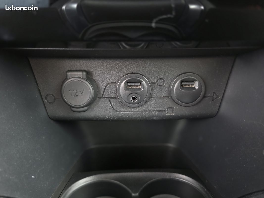 Peugeot 208 1.6 THP 200CH GTI 3P (image 16)
