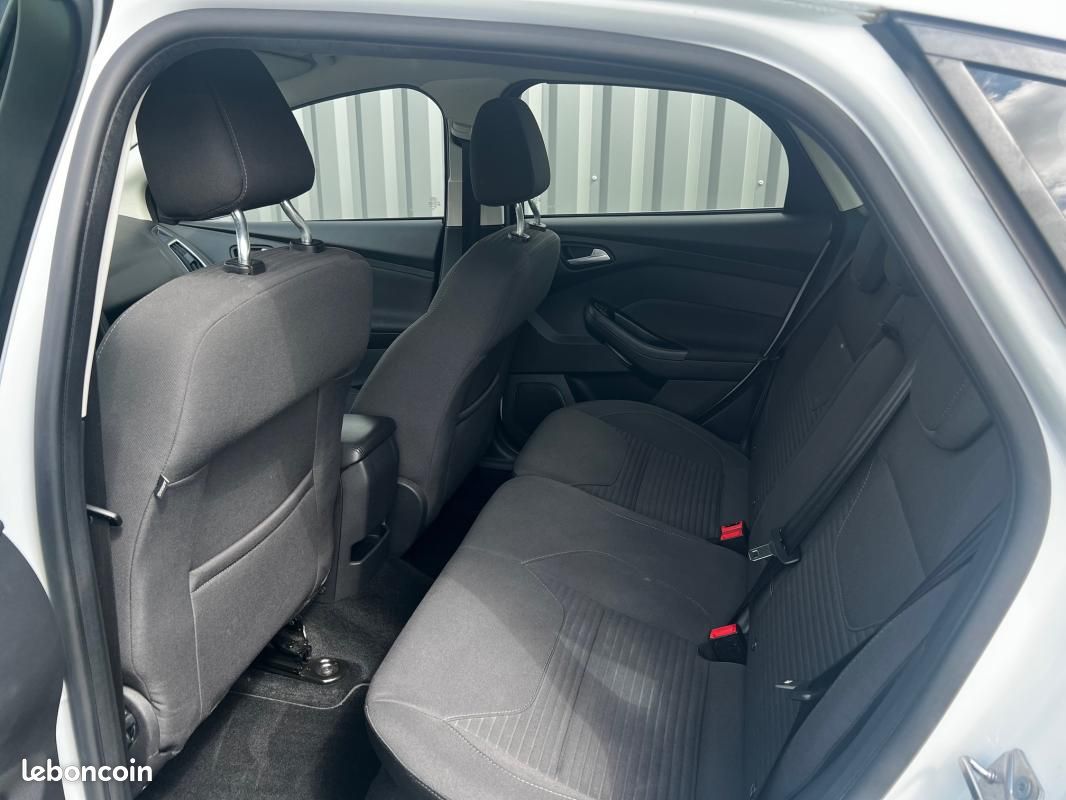 Ford Focus 3 PH2 TITANIUM 1.0 ECOBOOST 125CH BVM (image 7)