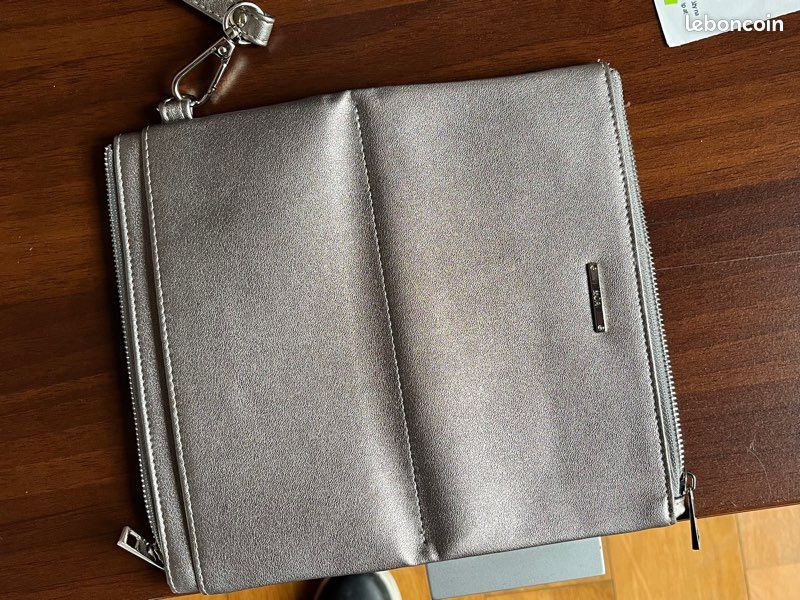 Porte Feuille avec poignet - argenté - très bon état (image 6)