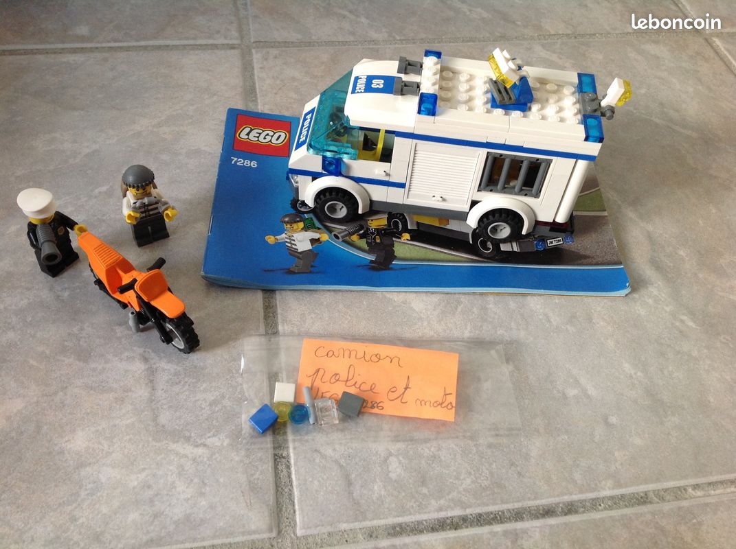 Le transport du prisonnier Lego city 7286 (image 3)