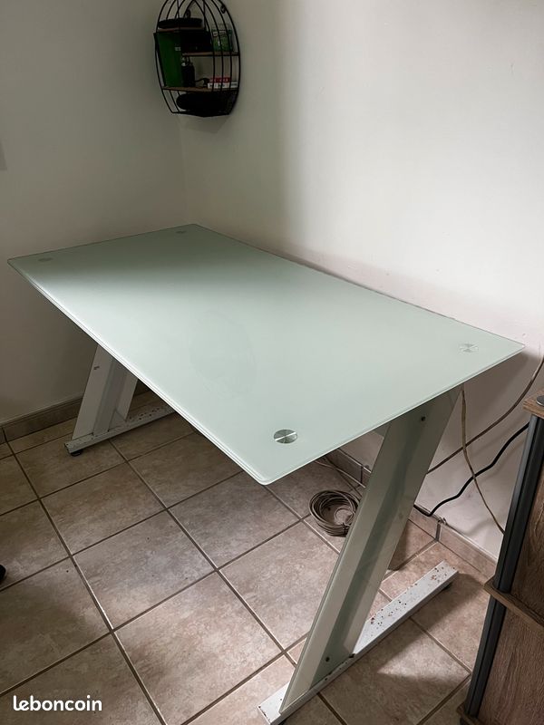 Bureau en verre – 140×70 cm – Très bon état (image 3)