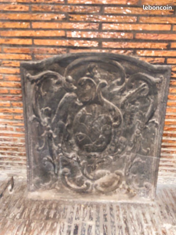 Plaque cheminée avec chenets (image 2)