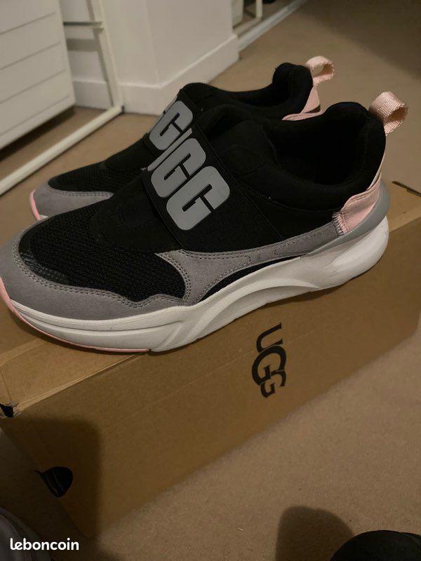 Chaussure Ugg (image 1)