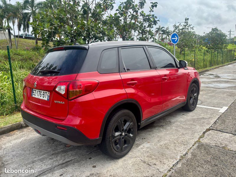 Suziki vitara/2018/essence/7ch (image 2)