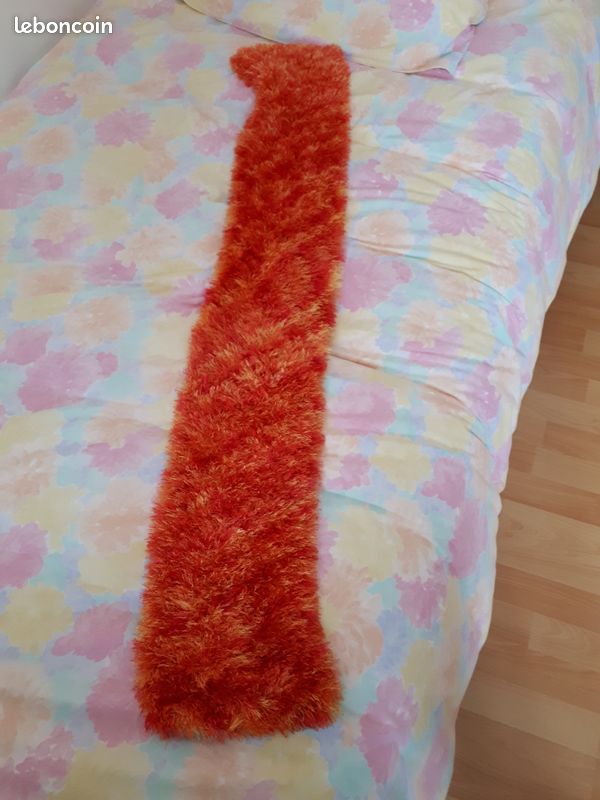 Echarpe tricoté main rouge/orange (image 2)